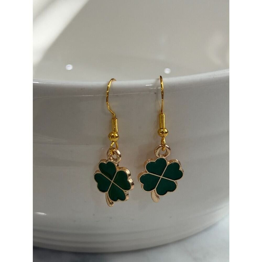 Green Enamel Four Leaf Clover Gold Tone Drop Earrings Shamrock St Patricks Day